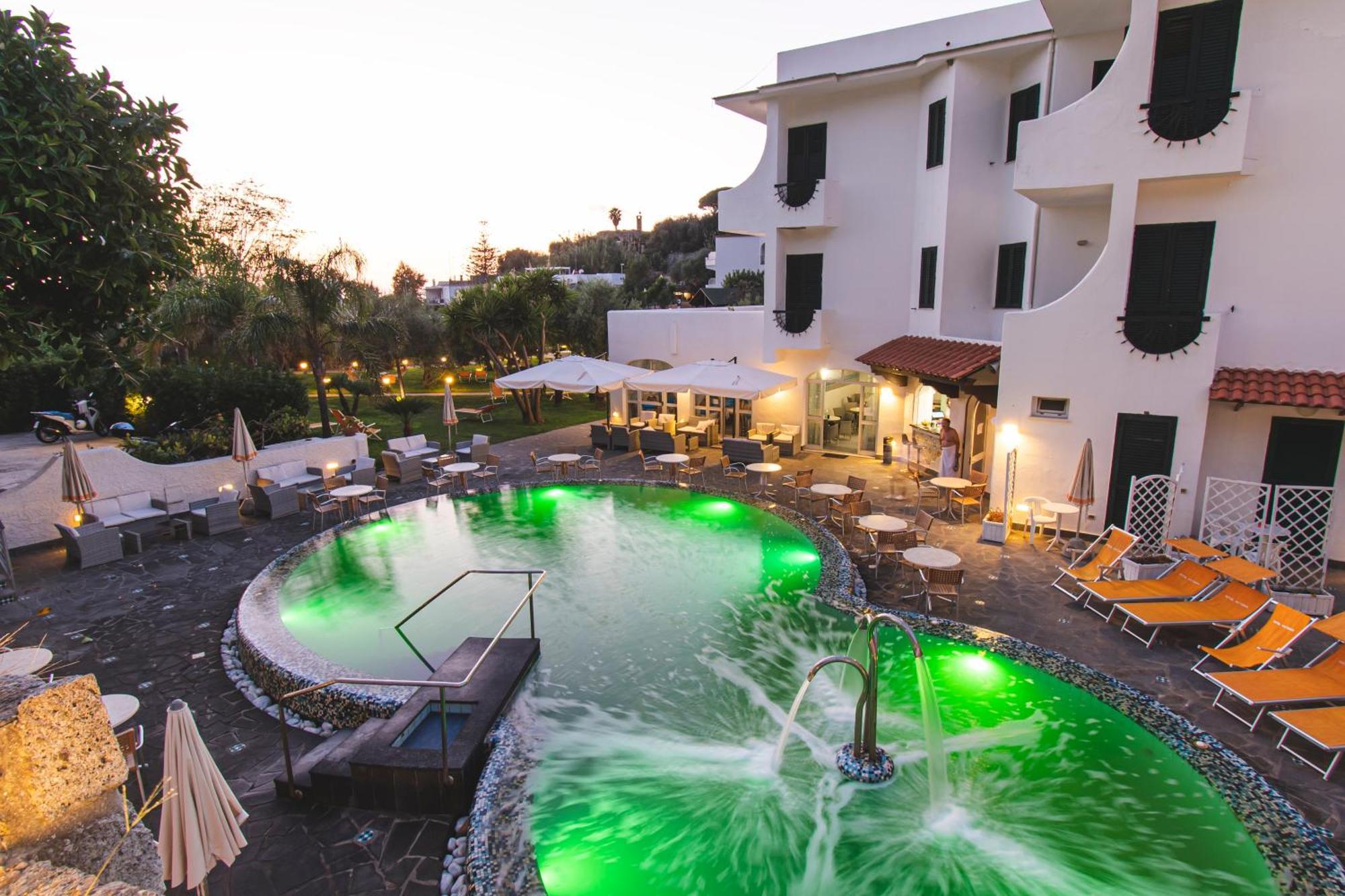 Victoria Park Resort Ischia Eksteriør billede